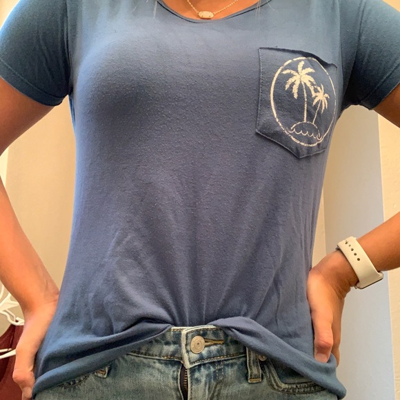 3 t-shirts’ - Picture 4 of 5